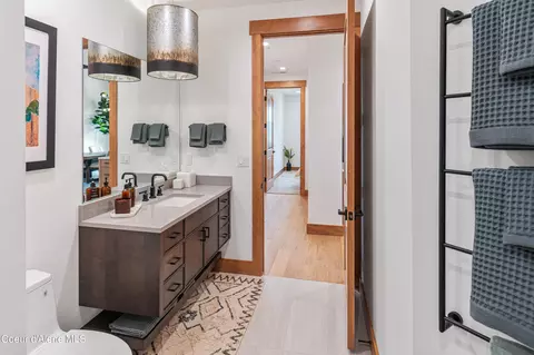 Bath - 1208 Spitfire St, Sandpoint, ID 83864 photo 3 of 6