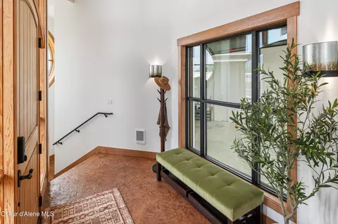 Entry Way - 1208 Spitfire St, Sandpoint, ID 83864 photo 1 of 2