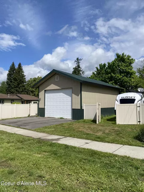 1004 Ruth Ave, Sandpoint, ID 83864 photo 8