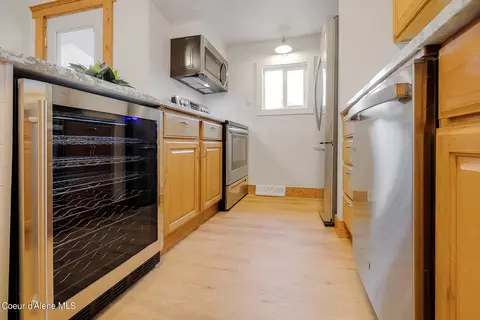Kitchen - 1214 E Larch, Osburn, ID 83849 photo 5 of 5