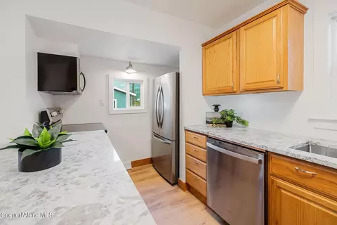 Kitchen - 1214 E Larch, Osburn, ID 83849 photo 2 of 5