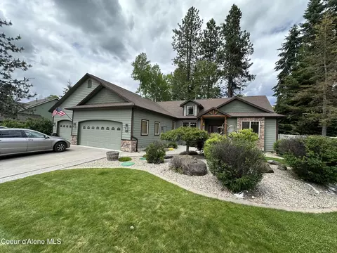 1523 E Twistwood Dr, Hayden, ID 83835
