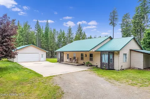 1900 Spades Rd, Sagle, ID 83860