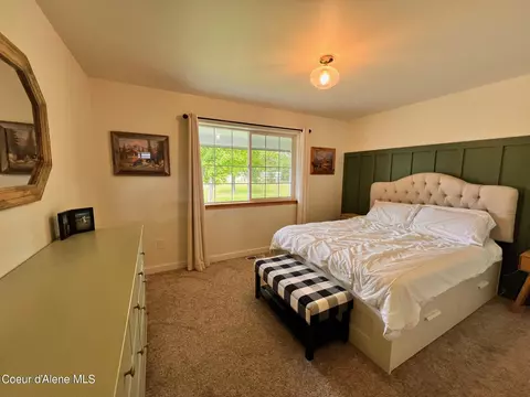 Bedroom - 27644 N Silver Meadows Loop, Athol, ID 83801 photo 2 of 5