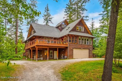 11598 W Pine St, Sandpoint, ID 83864