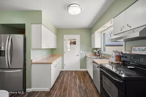 Kitchen - 102 E Market Ave, Kellogg, ID 83837 photo 1 of 5