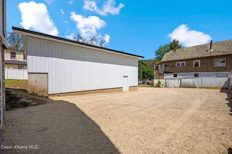 Exterior - 102 E Market Ave, Kellogg, ID 83837 photo 13 of 15