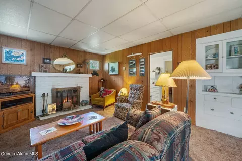 Living - 308 Riverside Ave W, Kellogg, ID 83837 photo 3 of 3