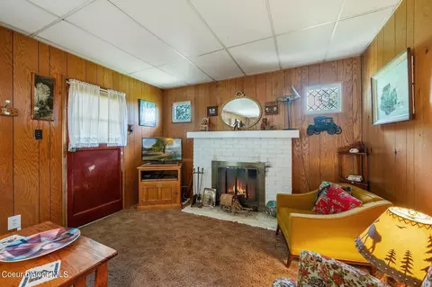 Living - 308 Riverside Ave W, Kellogg, ID 83837 photo 1 of 3