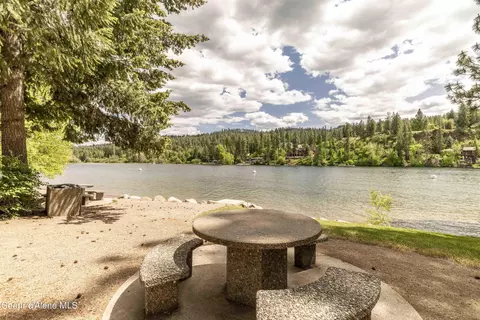View/Area - 5036 E River Pl, Post Falls, ID 83854 photo 2 of 25