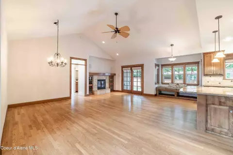 Living - 5036 E River Pl, Post Falls, ID 83854 photo 3 of 5