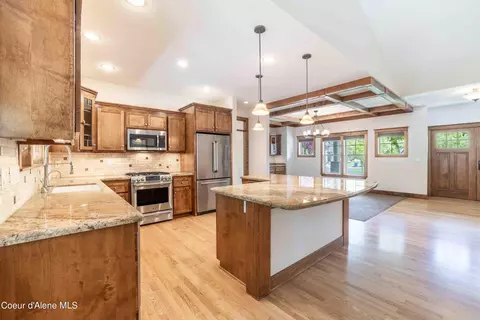 Kitchen - 5036 E River Pl, Post Falls, ID 83854 photo 3 of 3