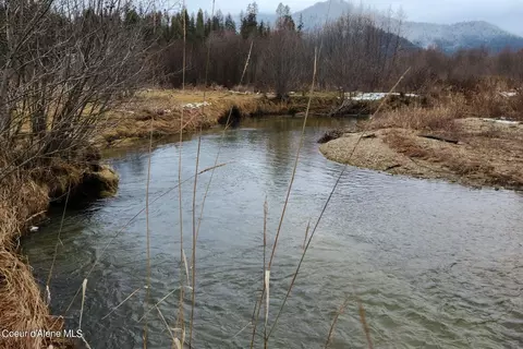 217 E River Loop Rd, Priest River, ID 83856 photo 6