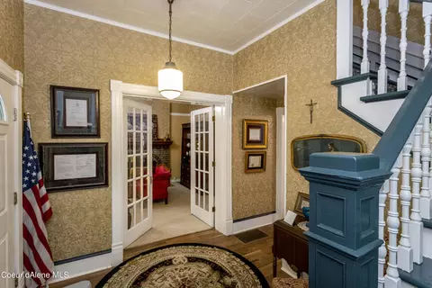 Entry Way - 306 3rd St, Wallace, ID 83873 photo 2 of 5