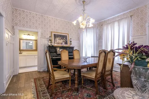 Dining - 306 3rd St, Wallace, ID 83873 photo 1 of 2