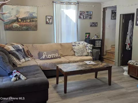 Living - 451 Burke Rd, Wallace, ID 83873 photo 1 of 3