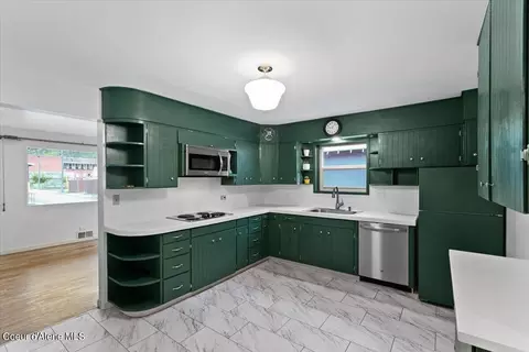 Kitchen - 410 Fourth St, Wallace, ID 83873 photo 3 of 5