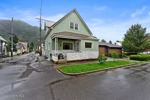 Exterior - 410 Fourth St, Wallace, ID 83873 photo 2 of 3