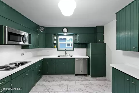 Kitchen - 410 Fourth St, Wallace, ID 83873 photo 2 of 5