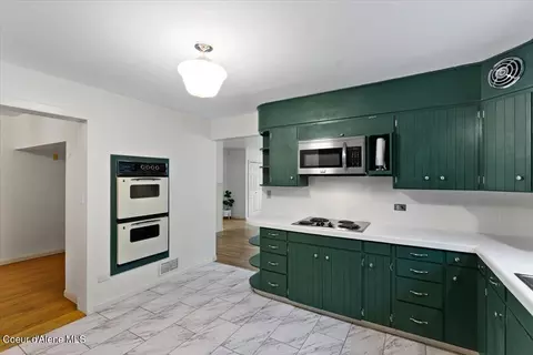 Kitchen - 410 Fourth St, Wallace, ID 83873 photo 4 of 5