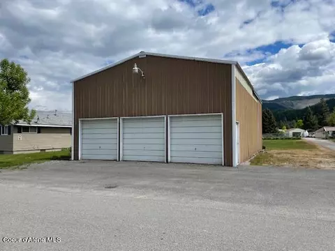 6 Th St, Pinehurst, ID 83850