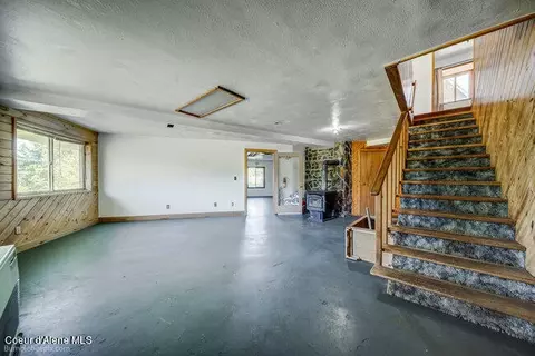 Living - 188 County Line Rd, Plummer, ID 83851 photo 3 of 4