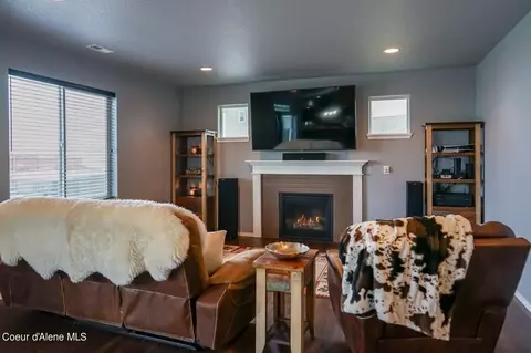 Living - 1212 W Jenicek Loop, Post Falls, ID 83854 photo 4 of 7