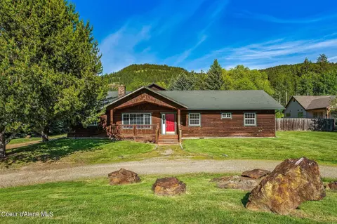 90 Comeback Bay Ln, Sagle, ID 83860
