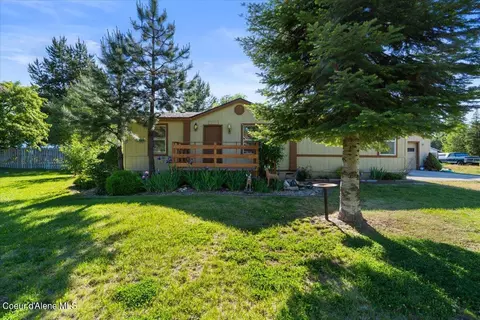 32721 N 10th Ave, Spirit Lake, ID 83869