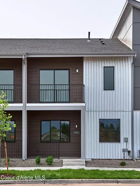 1002 E 4th Ave, Post Falls, ID 83854 photo 1