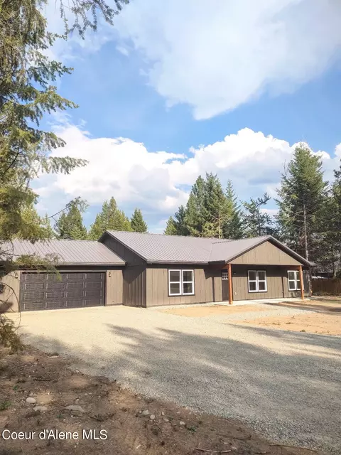 29 Connie Pl, Moyie Springs, ID 83845