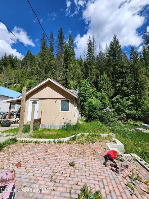 372 Second St, Mullan, ID 83846
