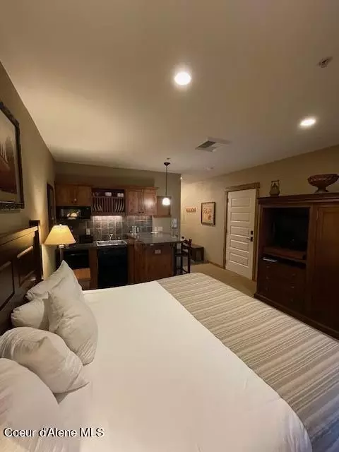 110 Morning Star Dr #161, Kellogg, ID 83837