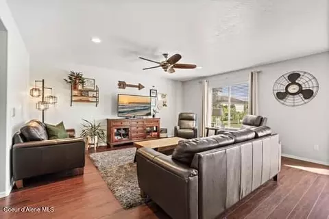 Living - 2497 Falling Star Loop, Post Falls, ID 83854 photo 4 of 7