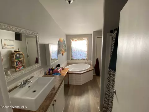 Bath - 420 Cider Rd, Athol, ID 83801 photo 1 of 1