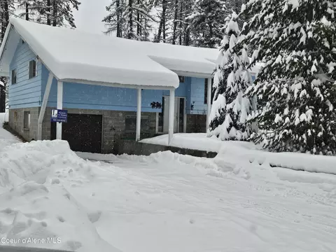 57 77 Shelly St, Priest Lake, ID 83856