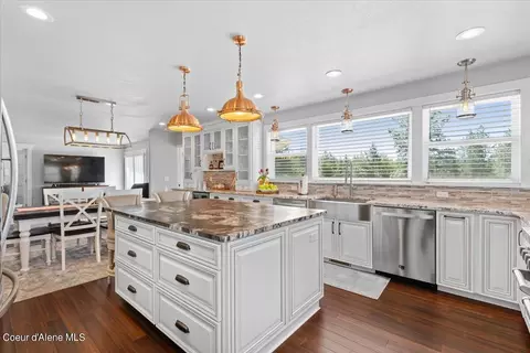 Kitchen - 4651 E Sarah Loop, Athol, ID 83801 photo 3 of 7