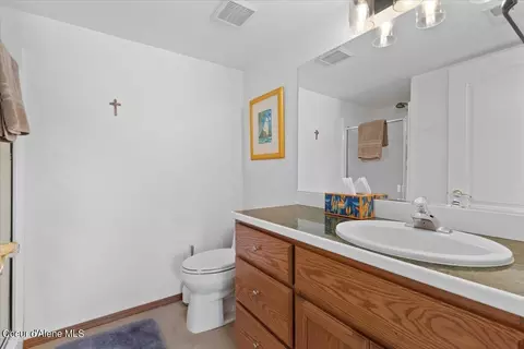 Bath - 4651 E Sarah Loop, Athol, ID 83801 photo 7 of 7