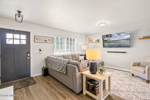 Entry Way - 911 E Shasta Ave, Post Falls, ID 83854 photo 1 of 1