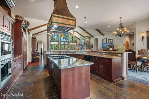 Kitchen - 526 Roop Rd, Cocolalla, ID 83813 photo 3 of 9