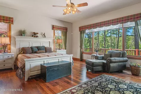 Bedroom - 526 Roop Rd, Cocolalla, ID 83813 photo 4 of 13