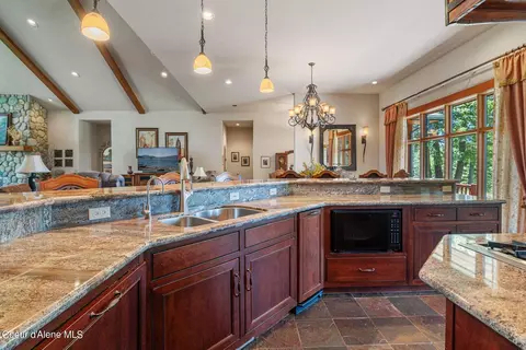 Kitchen - 526 Roop Rd, Cocolalla, ID 83813 photo 2 of 9