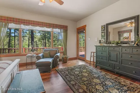 Bedroom - 526 Roop Rd, Cocolalla, ID 83813 photo 5 of 13