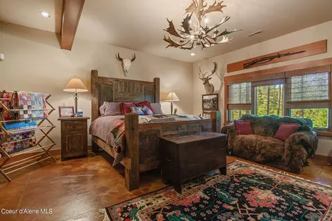 Bedroom - 526 Roop Rd, Cocolalla, ID 83813 photo 6 of 13