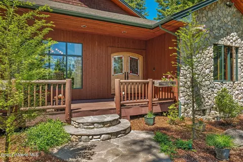 Exterior - 526 Roop Rd, Cocolalla, ID 83813 photo 4 of 25