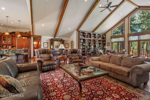 Living - 526 Roop Rd, Cocolalla, ID 83813 photo 2 of 13