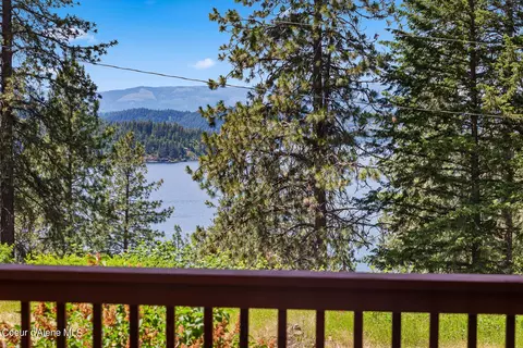 5867 E Yellowstone Trl, Coeur D'alene, ID 83814
