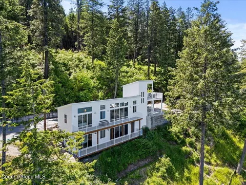 33250 N Lieberg Point Dr, Bayview, ID 83803