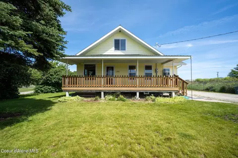 1385 W Buckles Rd, Hayden, ID 83835