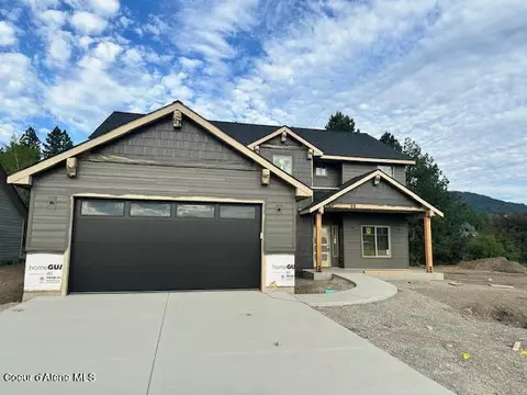 9387 N Secretariat Ln, Hayden, ID 83835